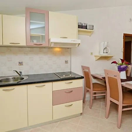 شقة Modern In Brcici With Swimming Pool *
