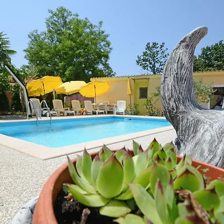 شقة Modern In Brcici With Swimming Pool *