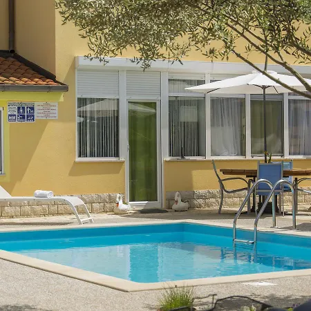 شقة Modern In Brcici With Swimming Pool Babici