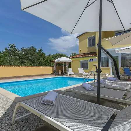 Modern In Brcici With Swimming Pool * Babici
