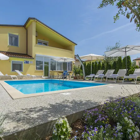 شقة Modern In Brcici With Swimming Pool *
