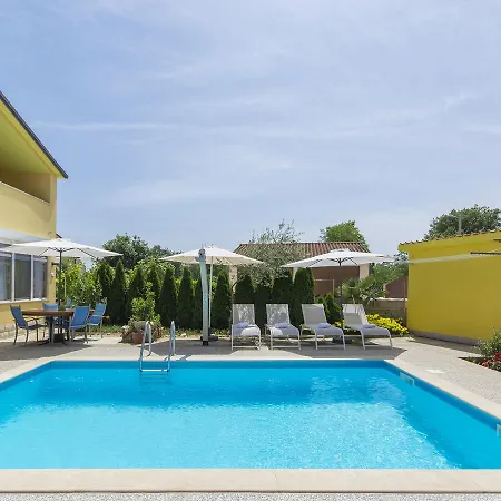 شقة Modern In Brcici With Swimming Pool *